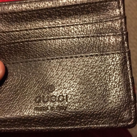 Mint condition Gucci wallet - Picture 3 of 5